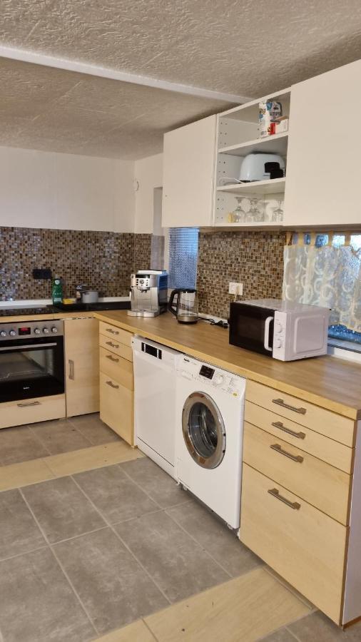 Modern Eingerichtete 3-Zi-Ferienwohnung Zu Vermieten لوفنغن المظهر الخارجي الصورة